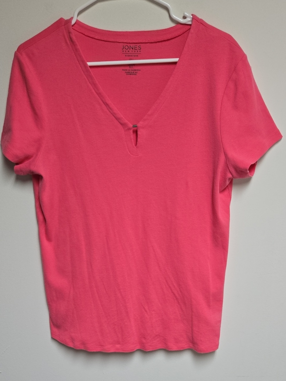 Jones New York Hot Pink Notch V-Neck Short Sleeve Tee